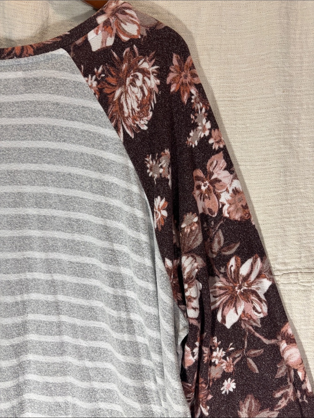 Gray Striped Long-Sleeve Raglan Tee with Brown Floral Sleeves - Picture 13 of 16